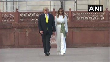 Agra: US President Donald Trump and First Lady Melania Trump at the Taj Mahal. | 8,000 मील की दूरी तय की, डोनाल्ड ट्रंप बोले- यूएस और भारत हमेशा ईमानदार एवं प्रतिबद्ध दोस्त रहेंगे