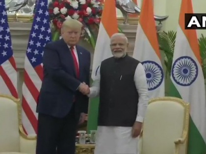 India, US expanded defence cooperation with USD 3 bn military equipment deals: Trump | डोनाल्ड ट्रंप और पीएम मोदी ने डिफेंल डील को कहा- ओके, 3 अरब डालर के रक्षा सौदे को अंतिम रूप दिया, तीन सहमति पत्र पर हस्ताक्षर