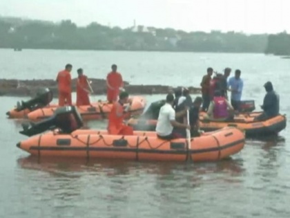Bhopal Boat Tragedy Protest against case filed on fishermen, demand for removal of collector | भोपाल नाव दुर्घटना: मछुआरों पर दर्ज केस का विरोध तेज, 6 लोगों की जान बचाने वाला नितिन बाथम भी शामिल