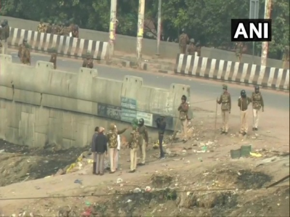 Delhi Violence Seelampur area. Security personnel have been deployed in the area | दिल्ली हिंसाः खौफनाक मंजर याद करते हुए पीड़ितों ने बताई आपबीती, कहा-क्या से क्या हो गया