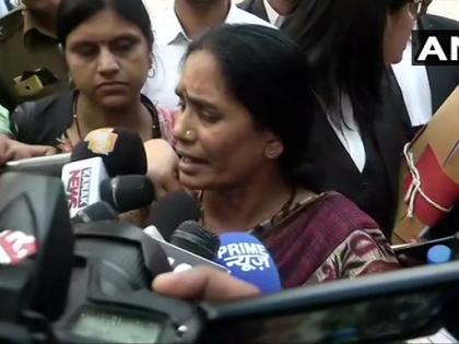 "Courts Watching Tamasha": Nirbhaya's Mother Slams Delay In Execution | Delhi Ki Taja Khabar: निर्भया की मां ने कहा- इंसाफ से ज्यादा मुजरिमों का समर्थन, हमारे सिस्टम की नकामी दिख रहा है "Courts Watching Tamasha": Nirbhaya's Mother Slams Delay In Execution | Delhi Ki Taja Khabar: निर्भया की मां ने कहा- इंसाफ से ज्यादा मुजरिमों का समर्थन, हमारे सिस्टम की नकामी दिख रहा है