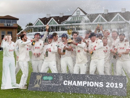 Essex win County Championship For Second Time In Three Years | एसेक्स ने तीन साल में दूसरी बार जीता काउंटी चैंपियनशिप का खिताब, तीन दिनों में बर्बाद हुआ 200 ओवर का खेल