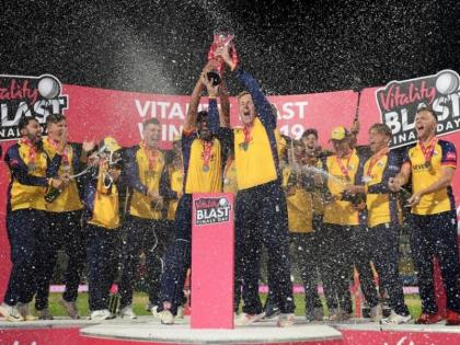 एसेक्स बना <a href='https://www.lokmatnews.in/topics/t20-blast/'>टी20 ब्लास्ट</a> का नया चैंपियन