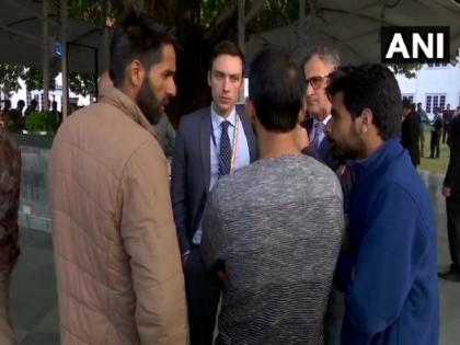 EU parliament british member claims India withdraws invitation to visit Kashmir | ईयू संसद के ब्रिटिश सदस्य का दावा: भारत ने कश्मीर दौरे का न्यौता वापस लिया, पुलिस सुरक्षा के बिना लोगों से बात करने की थी मांग EU parliament british member claims India withdraws invitation to visit Kashmir | ईयू संसद के ब्रिटिश सदस्य का दावा: भारत ने कश्मीर दौरे का न्यौता वापस लिया, पुलिस सुरक्षा के बिना लोगों से बात करने की थी मांग