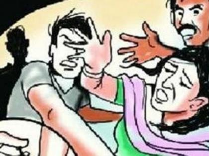 eve teasing girls student by two young people in bihar | छात्रा से छेड़खानी करना दो युवकों को पड़ा महंगा, बिगड़ैल शोहदों के बाल काटे और मुंह पर पोती कालिख eve teasing girls student by two young people in bihar | छात्रा से छेड़खानी करना दो युवकों को पड़ा महंगा, बिगड़ैल शोहदों के बाल काटे और मुंह पर पोती कालिख
