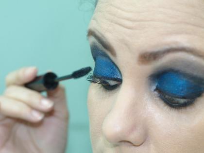 How to Do Eyeliner Based on Your Eye Shape | आंखों की शेप के हिसाब से लगाएंगी आई लाइनर तो चेहरा दिखेगा अट्रैक्टिव