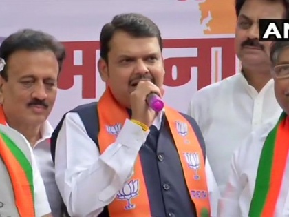 Maharashtra CM Devendra Fadnavis in Mumbai: We will provide a stable government. Modi hai toh mumkin hai!! | महाराष्ट्र: बीजेपी ऑफिस पहुंचे CM फड़नवीस, कहा-मोदी है तो मुमकिन है