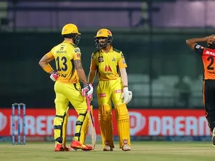 CSK vs SRH Ruturaj Gaikwad and Faf du Plessis bring up 100-run partnership help csk win | IPL 2021: ऋतुराज गायकवाड़ और फॉफ डु प्लेसिस का धमाका, चेन्नई सुपर किंग्स ने हैदराबाद को 7 विकेट से हराया