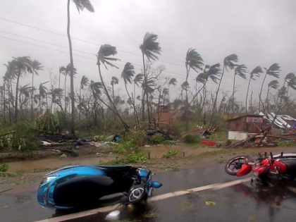 India Meteorological Department IMD sent nearly 65 lakh sms to give Cyclone Fani alert | मौसम विभाग ने 65 लाख SMS के जरिए फोनी तूफान से बचाई लाखों लोगों की जान