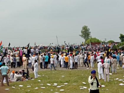 Lakhimpur Kheri Violence farmers six killed Union Minister three BJP workers driver beaten to death | लखीमपुर खीरीः किसानों के प्रदर्शन के दौरान हिंसा, छह की मौत, केंद्रीय मंत्री बोले-भाजपा के तीन कार्यकर्ता और चालक को पीट-पीट कर मार डाला Lakhimpur Kheri Violence farmers six killed Union Minister three BJP workers driver beaten to death | लखीमपुर खीरीः किसानों के प्रदर्शन के दौरान हिंसा, छह की मौत, केंद्रीय मंत्री बोले-भाजपा के तीन कार्यकर्ता और चालक को पीट-पीट कर मार डाला