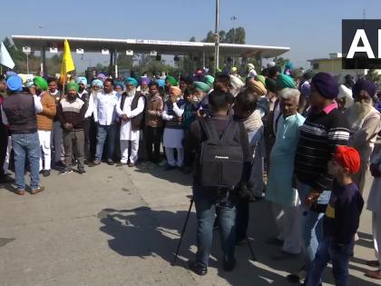 Chakka Jaam farmers from 12 pm to 3:00 pm today Protesters border kisan delhi up punjab metro | किसानों का ‘चक्का जाम’, कई राज्य में प्रदर्शन, दिल्ली में सीमा सील, 10 मेट्रो स्टेशन बंद