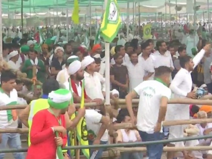 large gatherings banned in haryanas karnal ahead of another mega meet of farmers | किसानों ने किया एक और मेगा बैठक का आयोजन, करनाल में बड़ी सभाओं पर लगाया गया प्रतिबंध