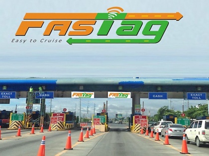 Pay double the toll if you enter FASTag lane | कार चलाते समय रखें ध्यान, इस छोटी सी गलती से देना पड़ सकता है दोगुना टोल टैक्स
