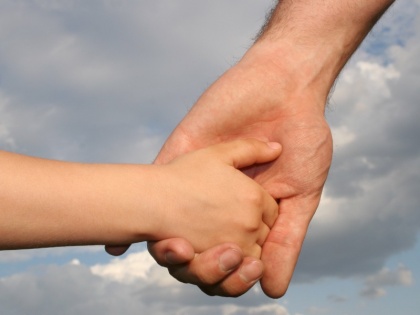 blog: father is important for every child | Blog: अनमोल होता है पिता का साया, इसे सहेज कर रखें