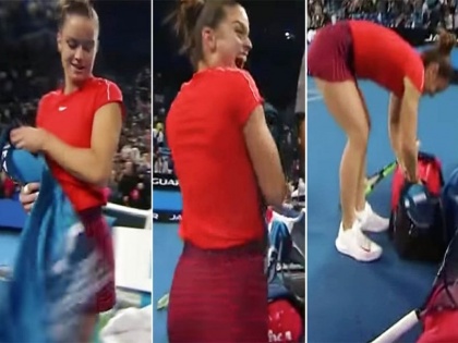 Roger Federer Female rival Maria Sakkari Steals His Towel After beating him in Hopman Cup | रोजर फेडरर के मैच में मजेदार वाकया, उन्हें हराने वाली महिला खिलाड़ी ने 'चुराया' उनका तौलिया