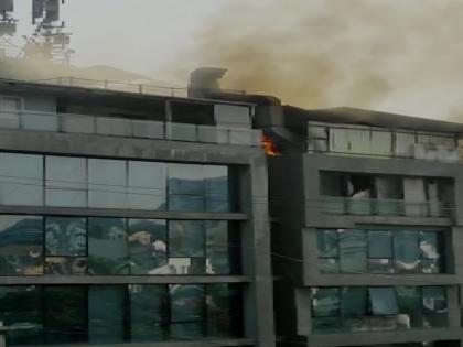 A massive fire broke out in the building of former Indian cricketer Zaheer Khan's restaurant in Pune | पुणे में पूर्व भारतीय क्रिकेटर जहीर खान के रेस्टोरेंट वाली इमारत में लगी भीषण आग, कड़ी मशक्कत के बाद आग पर काबू पाया गया