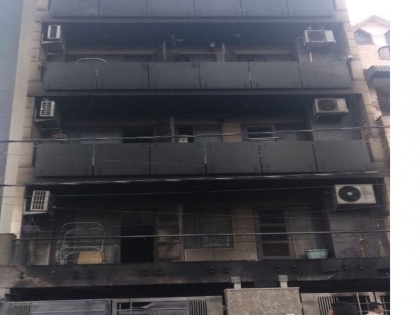 delhi: 4 dead after a fire broke out in a house in Kohat Enclave allegedly due to a short circuit | दिल्लीः घर में भीषण आग लगने से एक ही परिवार के चार लोग जिंदा जले