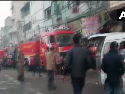 more than 30 people dead in fire incident at Rani Jhansi Road, says Delhi Police | दिल्ली के रानी झाँसी रोड स्थित एक घर में लगी आग, 32 लोगों की हुई मौत