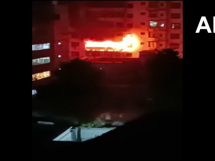 Jharkhand Dhanbad apartment where a massive fire broke out | झारखंड: बहुमंजिला इमारत में भीषण आग लगने से आठ लोगों की मौत
