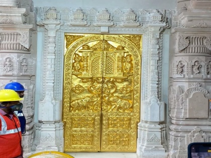 Ayodhya Ram Mandir First picture of Ayodhya Ram Mandir’s ‘swarn dwaar’ out ahead of grand opening on January 22 Golden Door Installed At Ram Temple see video | 22 जनवरी को भव्य उद्घाटन से पहले अयोध्या राम मंदिर के 'स्वर्ण द्वार' की पहली तस्वीर सामने आई, देखें