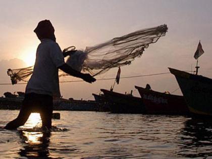 Pakistan arrested 34 Fishermen For Straying Into Pak Waters | पाकिस्तान ने 34 भारतीय मछुआरों को किया गिरफ्तार, छह नौकाओं को भी किया जब्त