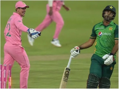 South Africa vs Pakistan 2nd ODI Fakhar Zaman blames himself for his run-out | विकेटकीपर ने 'फ़ेक फ़ील्डिंग' से किया रन आउट तो फखर जमान ने तोड़ी चुप्पी, कहा- डी कॉक की गलती....