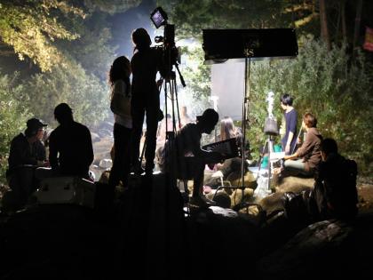 reason of Coronavirus many films was stopped shooting very loss in industries | Coronavirus की वजह से मुश्किल में फिल्म जगत, कई फिल्मों की शूटिंग को रोका गया