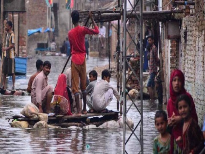 Saddened to see the devastation caused by the floods in Pakistan tweets PM Narendra Modi | पाकिस्तान में बाढ़ से हुई तबाही को लेकर पीएम मोदी ने जताया शोक, अब तक मरने वालों की संख्या हुई 1,136