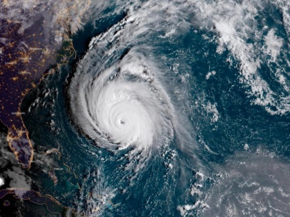 hurricane florence in america 5 people dead | अमेरिका में फ्लोरेंस तूफान का कहर जारी, 5 लोगों की मौत
