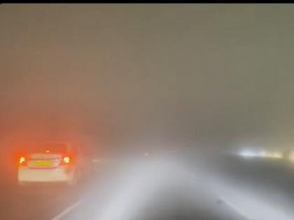 Zero visibility in Delhi-NCR fog all around Flights affected at IGI airport | Delhi Fog: दिल्ली-एनसीआर में विजिबिलिटी जीरो, चारों तरफ कोहरा; IGI एयरपोर्ट पर उड़ानें प्रभावित Zero visibility in Delhi-NCR fog all around Flights affected at IGI airport | Delhi Fog: दिल्ली-एनसीआर में विजिबिलिटी जीरो, चारों तरफ कोहरा; IGI एयरपोर्ट पर उड़ानें प्रभावित