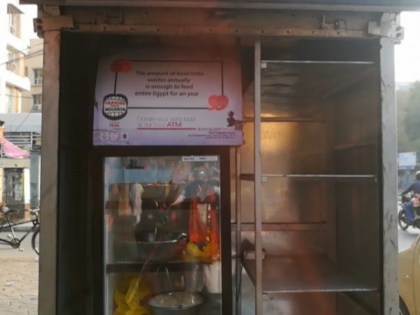 India's First Food ATM Opens In Kolkata | इस एटीएम से पैसे की जगह निकलता है खाना, जानिए भारत के पहले फूड एटीएम के बारे में