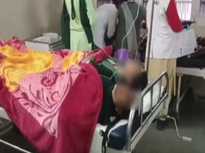 60 students fall ill due to suspected food poisoning at Punjab school, probe on | पंजाब के स्कूल में 60 छात्र फूड प्वाइजन के हुए शिकार, पेट दर्द और उल्टी से पीड़ित छात्रों को अस्पताल ले जाया गया