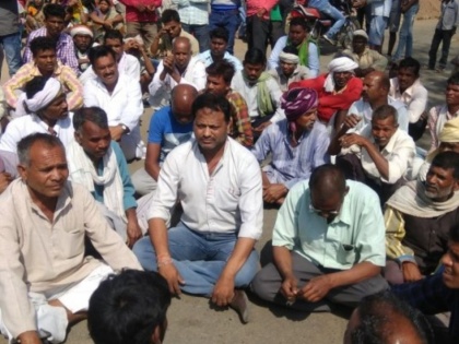 baghpat sugarcane farmer dies during dharna tension rises in district | बागपत : धरने के दौरान गन्‍ना किसान की मौत, इलाके में फैला तनाव