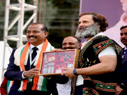 Rahul Gandhi's first election rally in Meghalaya, termed Trinamool as BJP's B team | मेघालय में राहुल गांधी ने की पहली चुनावी रैली, तृणमूल को भाजपा की बी टीम बताया
