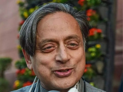 France bestows Shashi Tharoor with its highest highest civilian honour for his writings speeches | शशि थरूर को मिला फ्रांस का सर्वोच्च नागरिक सम्मान, सोशल मीडिया पर लगा बधाइयों का तांता