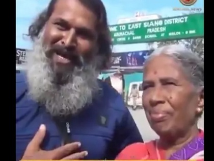 Mysuru man takes his mother on 7 month pilgrimage on scooter Anand Mahindra offers car | मां की इच्छा पूरी करने के लिये बेटे ने नौकरी छोड़ करायी तीर्थ यात्रा, नजर पड़ते ही आनंद महिंद्रा ने किया ये बड़ा ऐलान