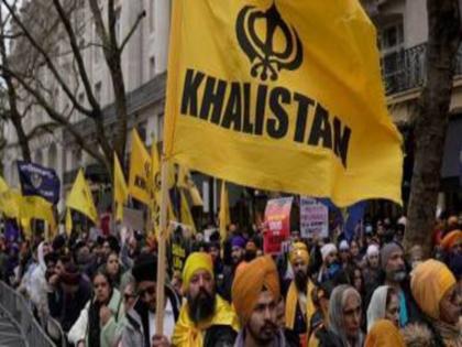 Canada bans three Khalistani terrorists put on the no-fly list justin trudeau | कनाडा ने तीन खालिस्तानी आतंकियों पर प्रतिबंध लगाया, नहीं कर सकेंगे हवाई यात्रा