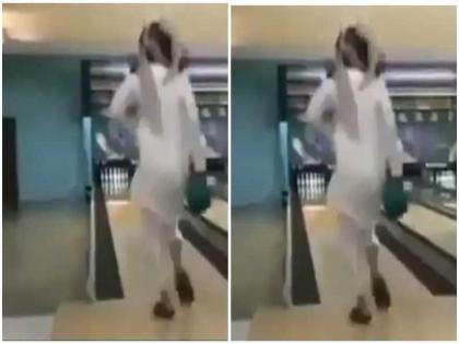 viral video of man who did desi jugaad for bowling people were laugh after watching this | जुगाड़ लगाकर भी बॉलिंग नहीं कर पाया शख्स, वीडियो देखकर लोग बोले- इसे कहते है ओपन बुक में भी फेल होना viral video of man who did desi jugaad for bowling people were laugh after watching this | जुगाड़ लगाकर भी बॉलिंग नहीं कर पाया शख्स, वीडियो देखकर लोग बोले- इसे कहते है ओपन बुक में भी फेल होना