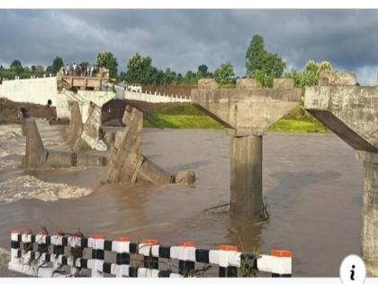 The bridge built on the Gandak river in Bihar merged into the river even before its inauguration | बिहार में भ्रष्टाचार की भेंट चढ़ा गंडक नदी पर बना पुल, उद्घाटन से पहले ही नदी में हो गया विलीन