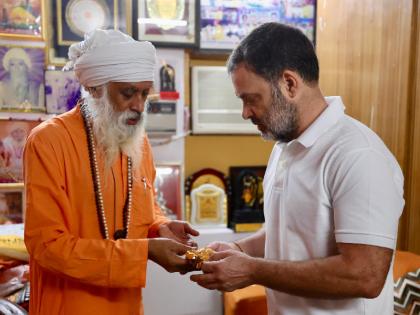 Rahul Gandhi offers prayers in Delhi on Maharishi Valmiki Jayanti 2024 | Valmiki Jayanti 2024: दिल्ली के वाल्मीकि मंदिर पहुंचे राहुल गांधी, पूजा-अर्चना की तस्वीरें वायरल Rahul Gandhi offers prayers in Delhi on Maharishi Valmiki Jayanti 2024 | Valmiki Jayanti 2024: दिल्ली के वाल्मीकि मंदिर पहुंचे राहुल गांधी, पूजा-अर्चना की तस्वीरें वायरल