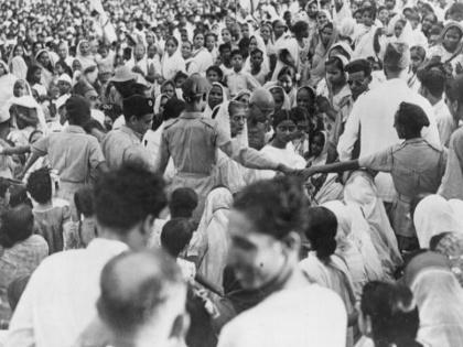 August 16 in history: Bengal scorched in riots, Atal Bihari Vajpayee dies | इतिहास में 16 अगस्त : दंगों की आग में झुलसा बंगाल, अटल बिहारी वाजपेयी का निधन