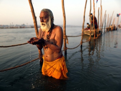 Ganga Dussehra 2018 importance auspicious muhurth date and time | गंगा दशहरा 2018: गंगा दर्शन के साथ करें इन चीजों का दान, मिलेगा 10 पापों से छुटकारा