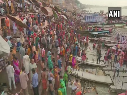 Ganga Dussehra 2019 Devotees take holy dip in river Ganga in Varanasi, Haridwar and other cities | Ganga Dassehra 2019: गंगा दशहरा आज, वाराणसी सहित गढ़मुक्तेश्वर और हरिद्वार में गंगा किनारे उमड़ा जनसैलाब