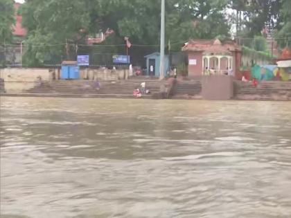 Bihar: Water level continues to rise in rivers due to heavy rainfall | मानसून की सक्रियता से बिहार में बाढ़ की दस्तक, नदियों के जलस्तर में वृद्धि से निचले इलाकों में पहुंचा पानी, जनजीवन अस्त-व्यस्त Bihar: Water level continues to rise in rivers due to heavy rainfall | मानसून की सक्रियता से बिहार में बाढ़ की दस्तक, नदियों के जलस्तर में वृद्धि से निचले इलाकों में पहुंचा पानी, जनजीवन अस्त-व्यस्त