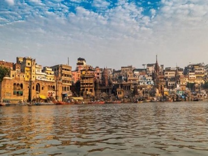 Lockdown: Ganga became more "Nirmal" which has not happened in decades 10 days lockdown has done see in video 40-50 percent of river clean water | Lockdown: और ''निर्मल'' हुई गंगा... जो दशकों में नहीं हुआ, 10 दिन के लॉकडाउन ने कर दिखाया, वीडियो में देखें 40-50 फीसदी साफ हुआ नदी का पानी