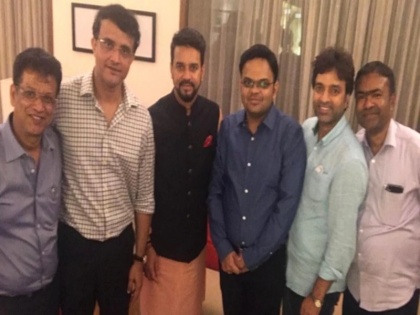 New team at BCCI: Sourav Ganguly posts picture with Anurag Thakur, Arun Dhumal and Jay Shah | देर रात नई टीम के साथ नजर आए सौरव गांगुली, तस्वीर सोशल मीडिया पर Viral