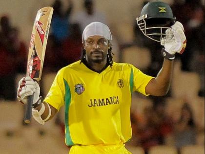 क्रिस गेल टेस्ट करियर की पहली बॉल पर छक्के लगाने वाले बल्लेबाज हैं।