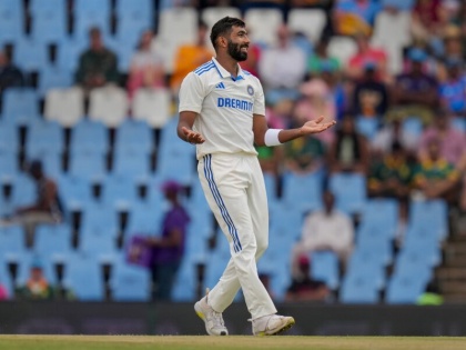 India vs South Africa 1st Test Rabada bowled by Jasprit Bumrah magic ball | वीडियो: जसप्रीत बुमराह की जादुई गेंद पर बोल्ड हुए रबाडा, हवा में उड़ गया स्टंप, देखिए