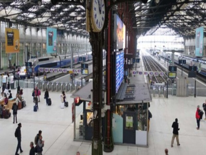 Three people wounded in Paris knife attack at railway station attacker arrested | पेरिस में रेलवे स्टेशन पर चाकू से किए गए हमले में तीन लोग घायल, हमलावर गिरफ्तार किया गया