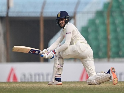 Bangladesh vs India, 1st Test maiden Test century for Shubman Gill | BAN v IND, 1st Test: शुभमन गिल ने चौका जड़कर, अपने टेस्ट करियर का बनाया पहला शतक